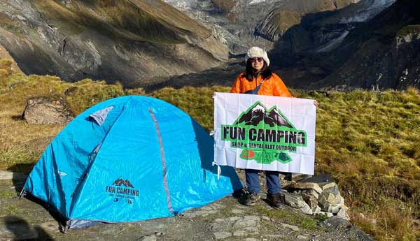 Perjalanan Suci Sholehah Mendirikan Fun Camping